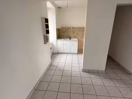 location appartement t3 étage 1 à moreac