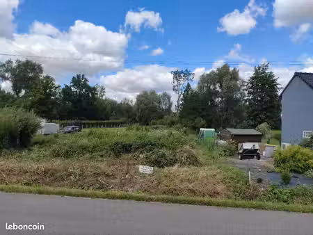 terrain à bâtir 24m de façade  quiestede