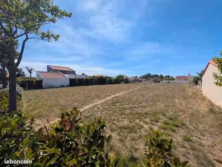 terrain viabilisé 1000m2 pollestres