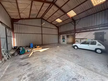 hangar bompas