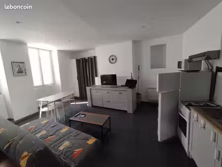 très beau studio meublé à riom