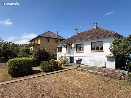 à kintzheim - maison de plain-pied  avec fort potentiel  cadre privilégié