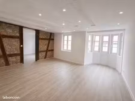 maison / immeuble de caractère – 220 m² – centre bouxwiller – fort potentiel