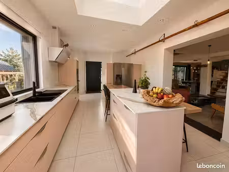 maison 5 pièces 185 m²