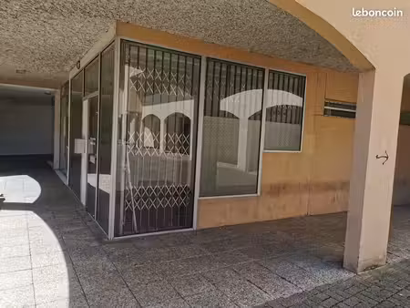 loue local commercial ou bureau de 32 m²