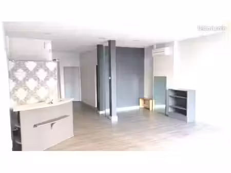 local commercial à louer – saint-palais