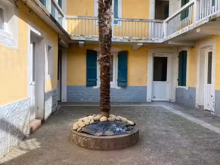 immeuble 14 pièces 240m2