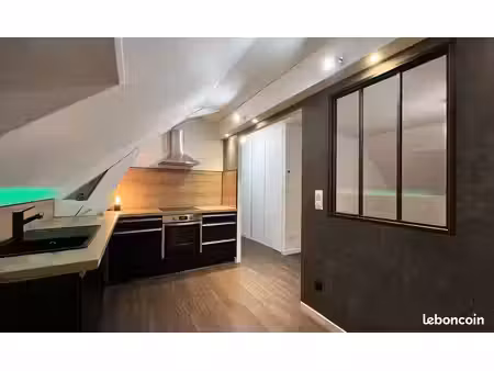 appartement rénové - centre ville de mesvres