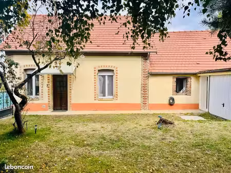 maison à la campagne