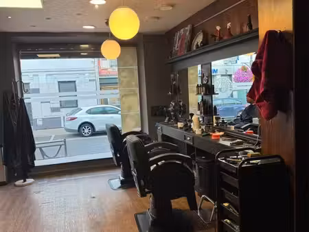 à vendre : fonds de commerce- salon de coiffure au centre-ville de bischwiller