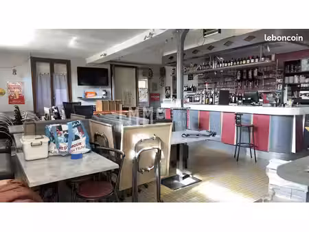 immeuble 365 m² mayet