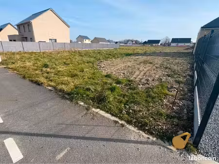 terrain 722 m² petiville