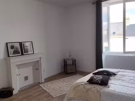 maison de bourg de 104 m2  3 chambres  proche écoles et commerces