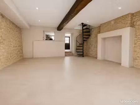 maison à louer au cœur de parcé sur sarthe