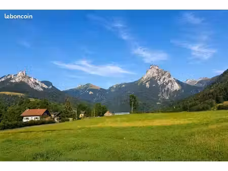 terrain constructible 785 m² – vue exceptionnelle sur les montagnes – bernex (chez maçon)