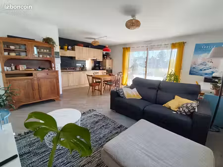 appartement t3 de 68 m² avec terrasse  jardin privatif de 130 m²  garage et cave