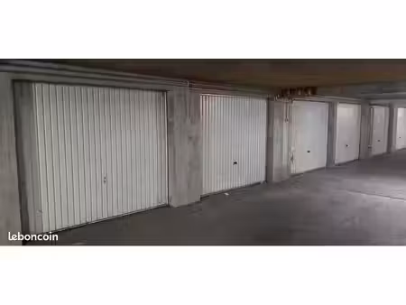 recherche garage à louer