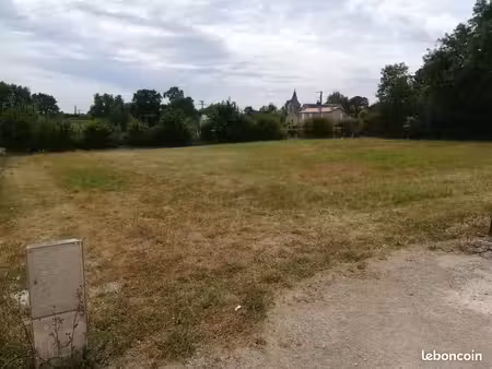 terrain 1 268 m² sainte gemme