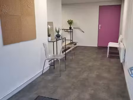 cabinet / bureau professionnel à louer – montauban centre (place lalaque)