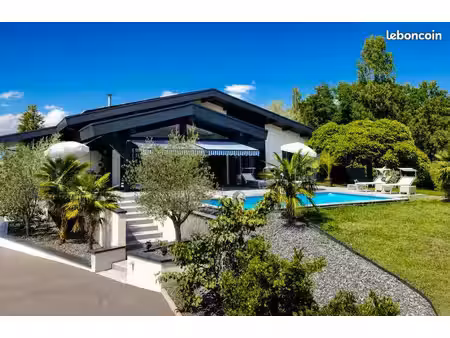 villa contemporaine d’exception – 265 m² – vue lac – 6 chambres – piscine chauffée – 2 419