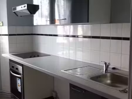 apt t2bis - c.ville bressuire 65 m²-balcon