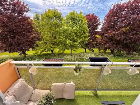 grand t3 meublé rénové 76m2 avec garage et balcon