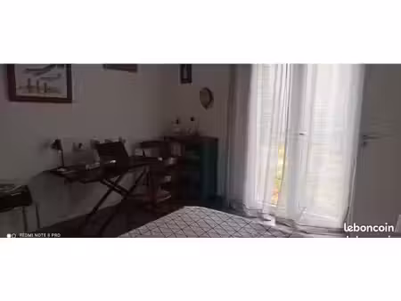chambre meublée