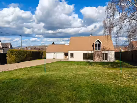 joli maison d'architecte avec dépendances et proche accès vallée de seine