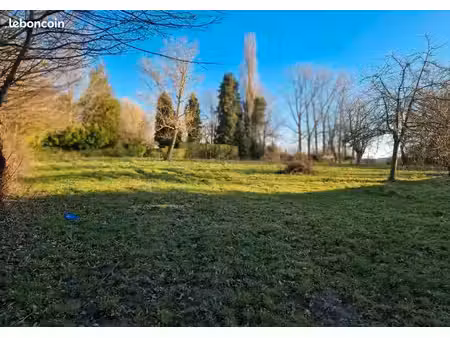 terrain 1 500 m² beauquesne