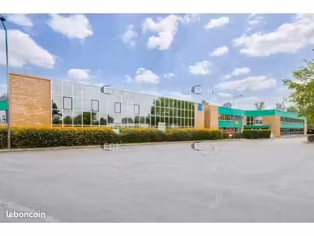 local bureaux 981 m²