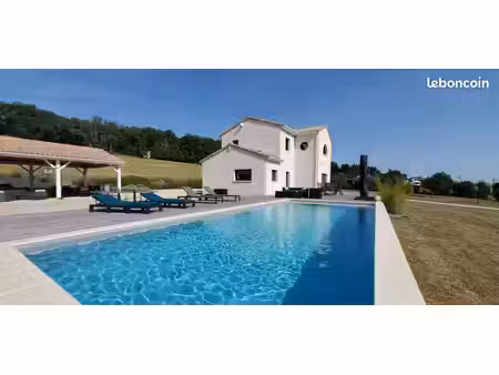 propriété contemporaine 220 m² – piscine – 1 3 ha – vue exceptionnelle