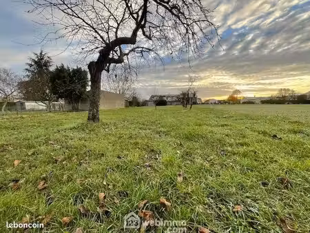terrain 1 589 m² liniers