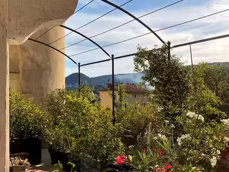 maison 7 pièces 240 m²