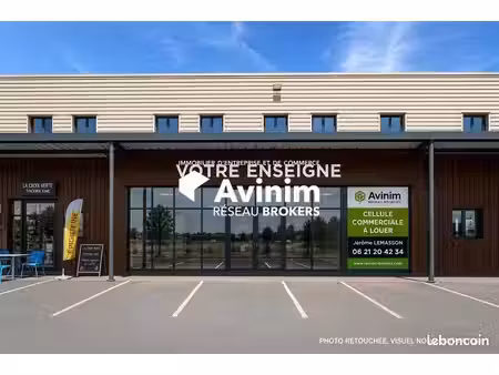 local commercial 73 m² dissay