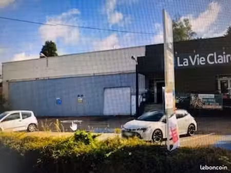 local commercial 400 m²