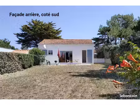 vends parcelle constructible de 1305 m² avec petite maison à 500 m de la plage la normande