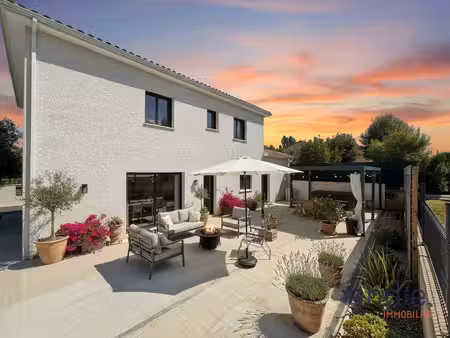 cunac - maison familiale 179 m2 - 5 ch - dpe a - terrain piscinable