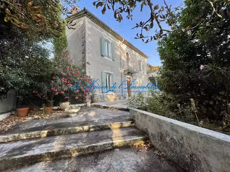 saint théodorit- maison avec de 2 logements sur 532m2 de terrain