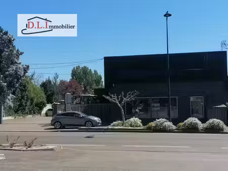 achat local commercial 605m² moissac 82200