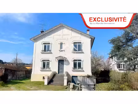 exclusivite - elegante demeure en pierre de 183m2 sur la voie verte proche du centre