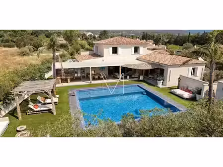 villa avec piscine et jardin plan-de-la-tour (83)