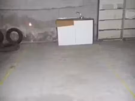 location parking à sète (34200)  90 €