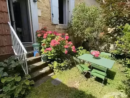 location meublée maison 2 pièces 65 m² à sarlat-la-caneda (24200)  760 €