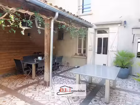vente maison 8 pièces 210 m² à castelsarrasin (82100)  281 000 €