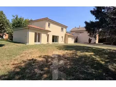 maison de 130 m² à genay - 569 000 €