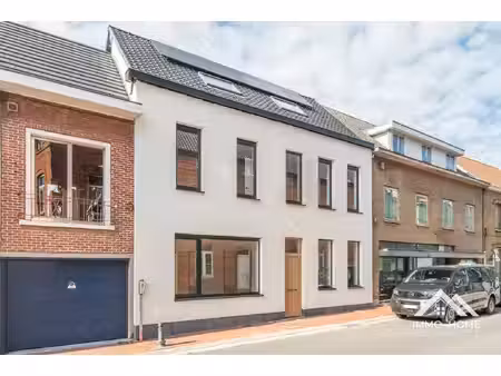 huis te koop in moerbeke met 5 slaapkamers