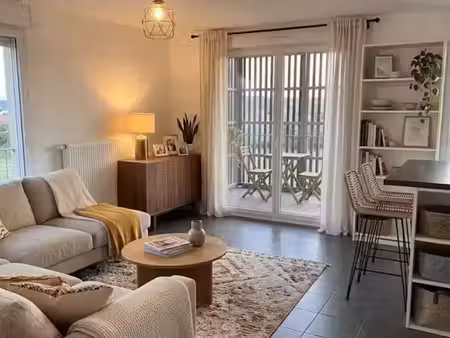 location appartement 3 pièces 67 m² à corbas (69960)