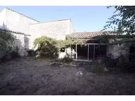vente locaux professionnels 2 pièces 28 m² à talmont-sur-gironde (17120)  165 000 €