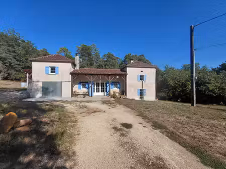 propriété en pierre sur 3 5 hectares de terrain boisé en pér