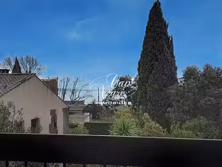 appartement t2 vue mer à vendre cavalière le lavandou - résidence les girelles